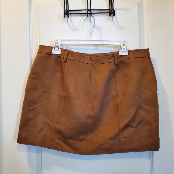 Nordstrom Hinge Faux Suede Mini Skirt with Pockets - Size 1(10/12) - Picture 3 of 6